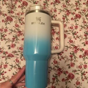 Stanley 40oz Blue and White Gradient Tumbler